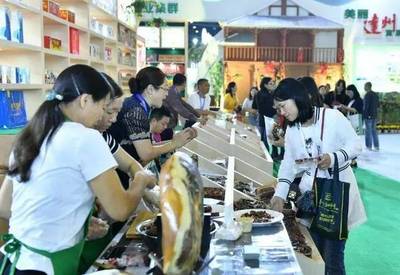 農(nóng)博會上的達(dá)州味道 300多種特色農(nóng)產(chǎn)品引領(lǐng)消費(fèi)新潮